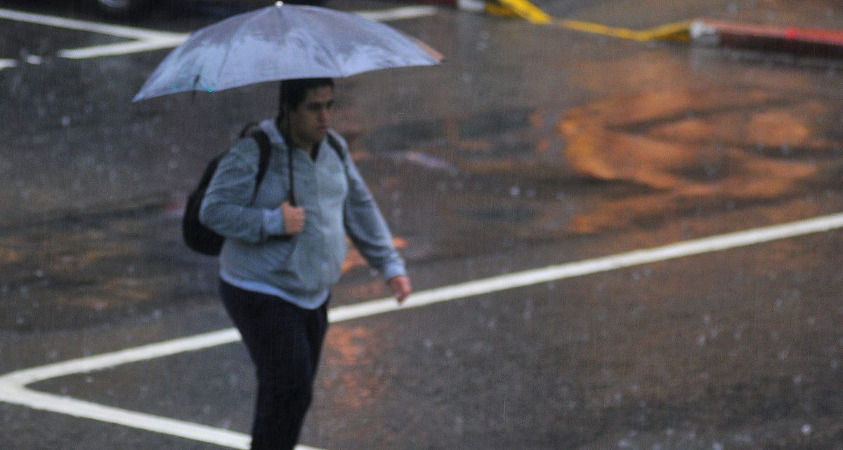 Inumet informó una doble alerta amarilla por tormentas y lluvias intensas