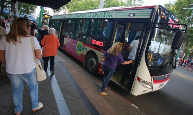 Cooperativas del transporte urbano paran este jueves 24 horas