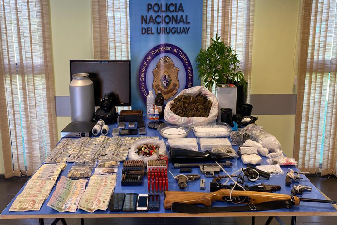 Operativo Policial Finalizó Con Varios Detenidos Y Más De 22 Kilos De