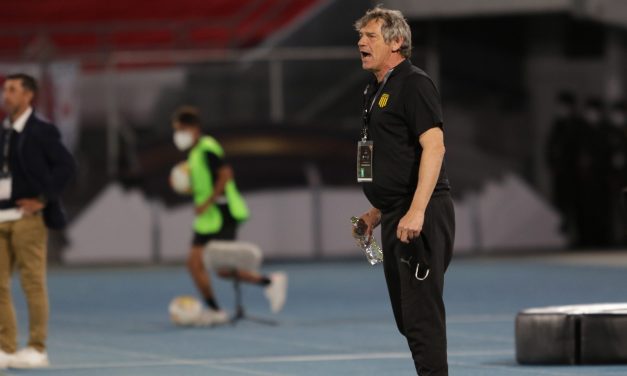 Saralegui: «El que manda es el entrenador, si algún dirigente me quiere echar que venga y me lo diga»