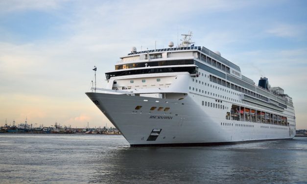 Aprueban protocolo para desembarco de cruceristas que llegarán “con total garantía” dijo Monzeglio