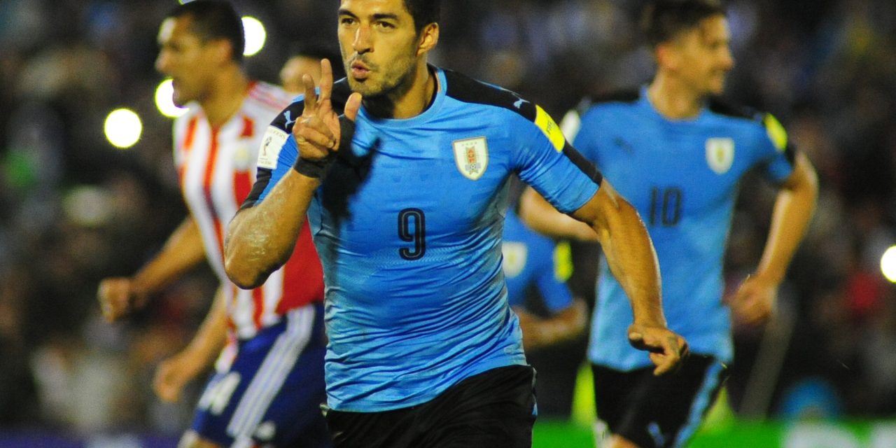 El saludo de Suárez a Lionel Messi tras la clasificación de Argentina a la final