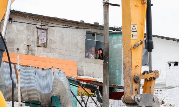 Vecinos de Manga se manifestaron ante exclusión “arbitraria” de cooperativa de viviendas y su inminente desalojo