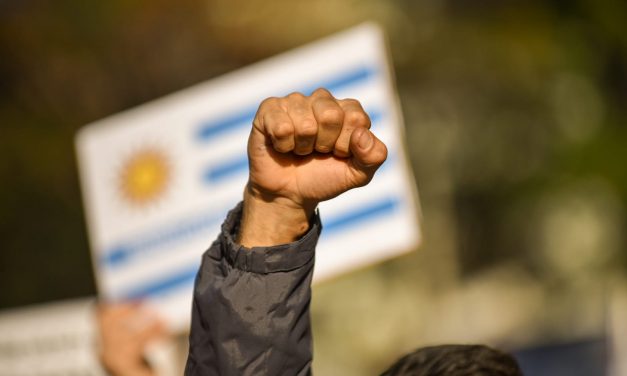 Según COFE el artículo que busca cambiar el régimen de licencia por enfermedad es «inconstitucional»