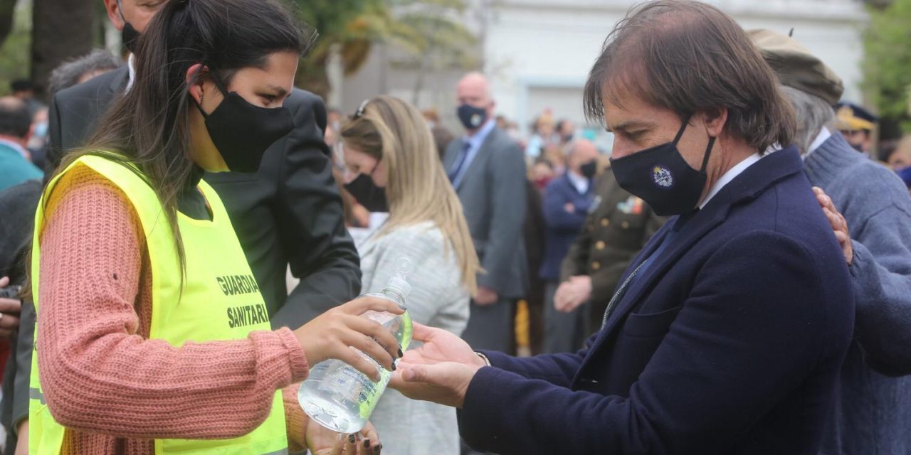 Lacalle Pou ante fiestas clandestinas: «El que no cumpla y dañe al prójimo, va a ser sancionado»