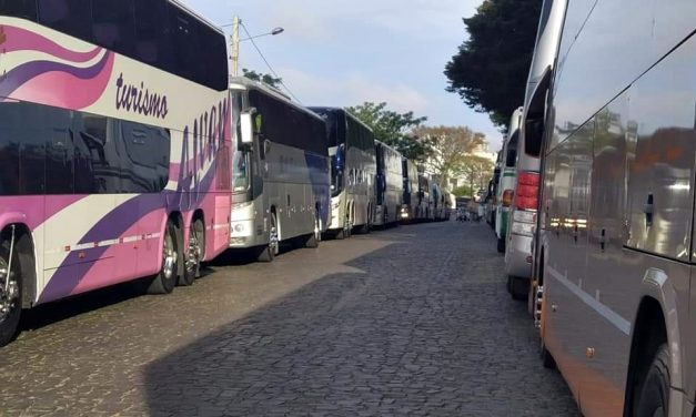 “No podemos hacer nada”, dijo el ministro García ante llegada de ómnibus brasileños a Rivera