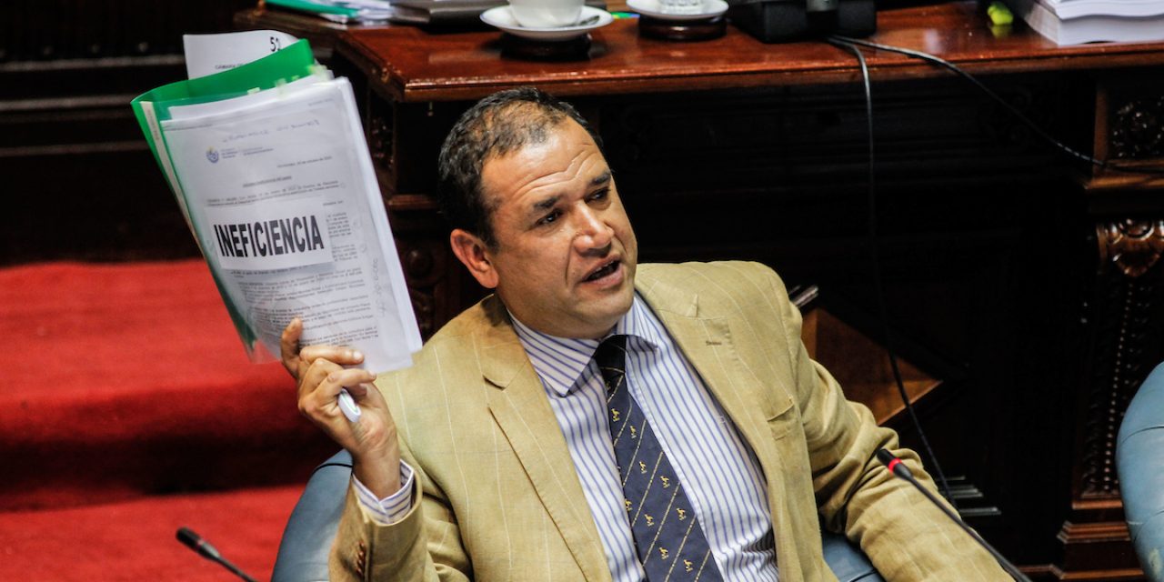 Senador Da Silva: Al Antel Arena «le voy a poner ‘monumento Frente Amplio’