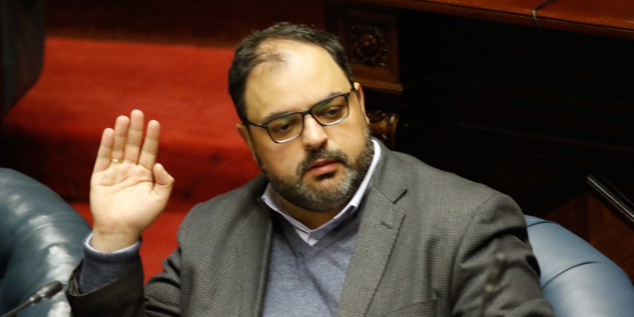 Frente Amplio evalúa postergar la interpelación al ministro Larrañaga por preocupación sanitaria