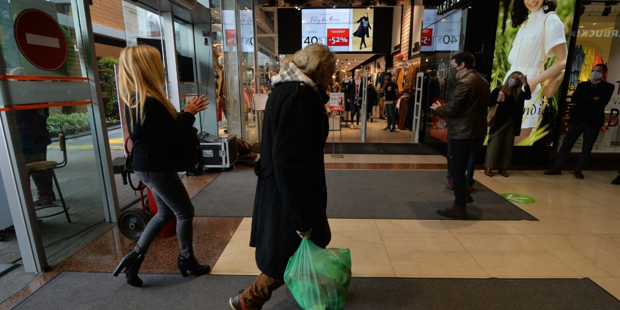 Hasta Navidad los shoppings extienden horario para evitar aglomeraciones