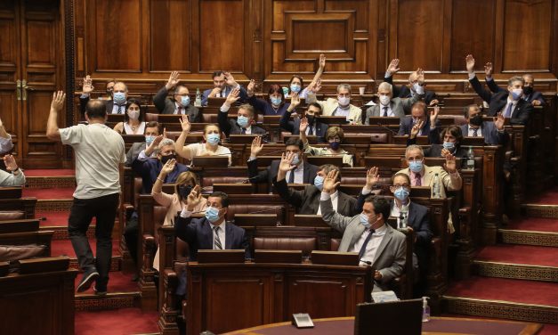 Coalición aprobó límitar el derecho a reunión y comienza a regir desde el lunes