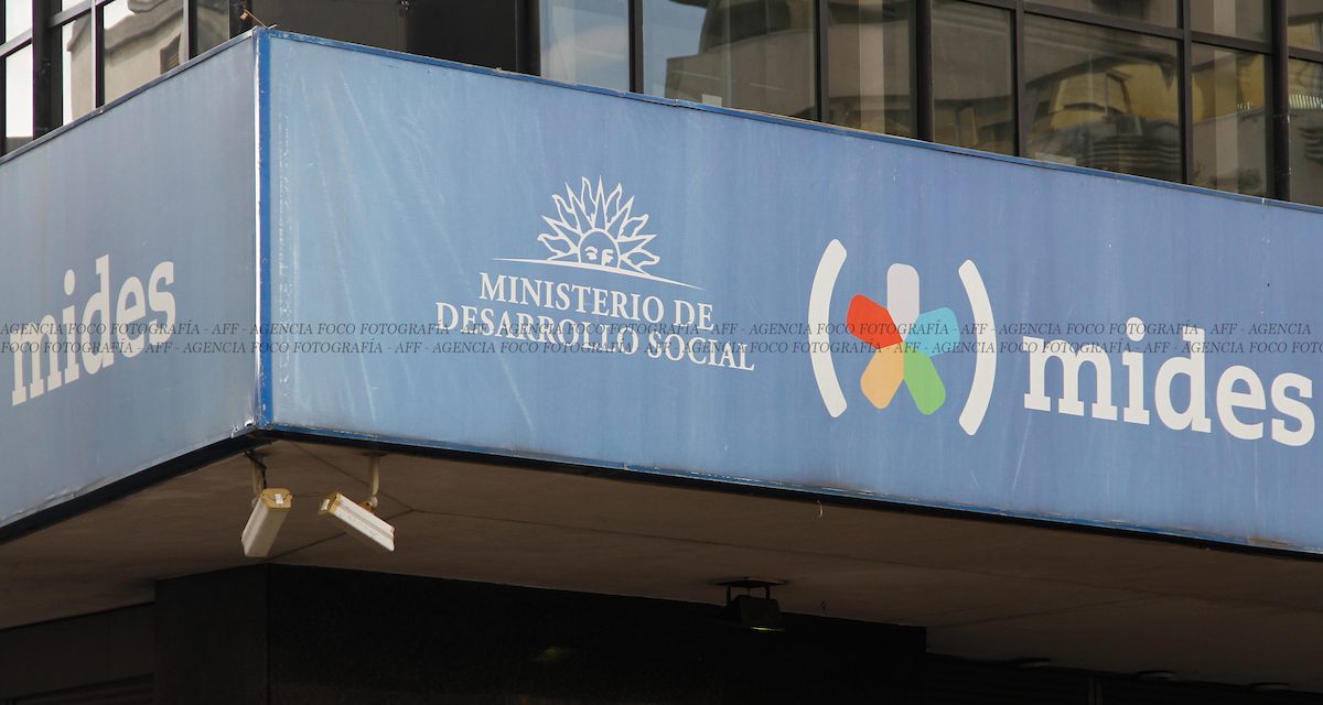 Bancada del Frente Amplio realizó un pedido de informes al Mides por el retiro de tarjetas Uruguay social