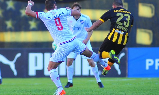 Peñarol y Nacional tienen los 11 para el Clásico