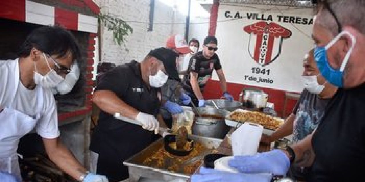 Uruguay adelante, la asociación que asiste con alimentos a más de 260 ollas populares