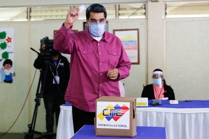 Elecciones venezolanas: Sufragó el 20% de los habilitados y Maduro logró el control total