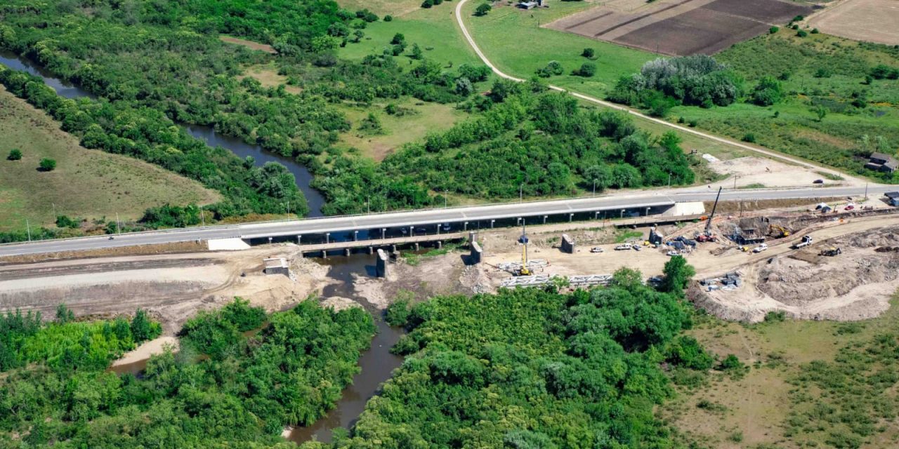 Más de 450 nuevos puentes y alcantarillas se construyen para la obra del Ferrocarril Central