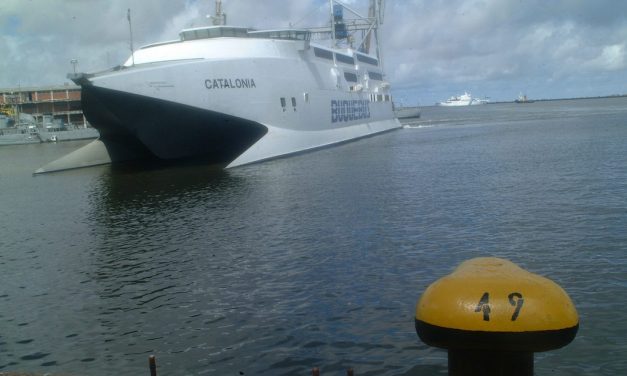 Uruguayos varados en Argentina: Ministerio de Transporte aclaró que viajes de enero con Buquebus no fueron autorizados