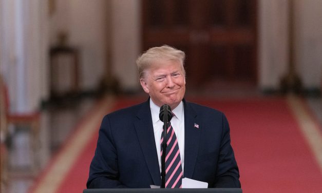 Donald Trump solicitó ante la Justicia que Twitter le reactive su cuenta