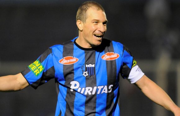Carlos Macchi: El ídolo de Liverpool que espera ser DT de El Negro de la Cuchilla