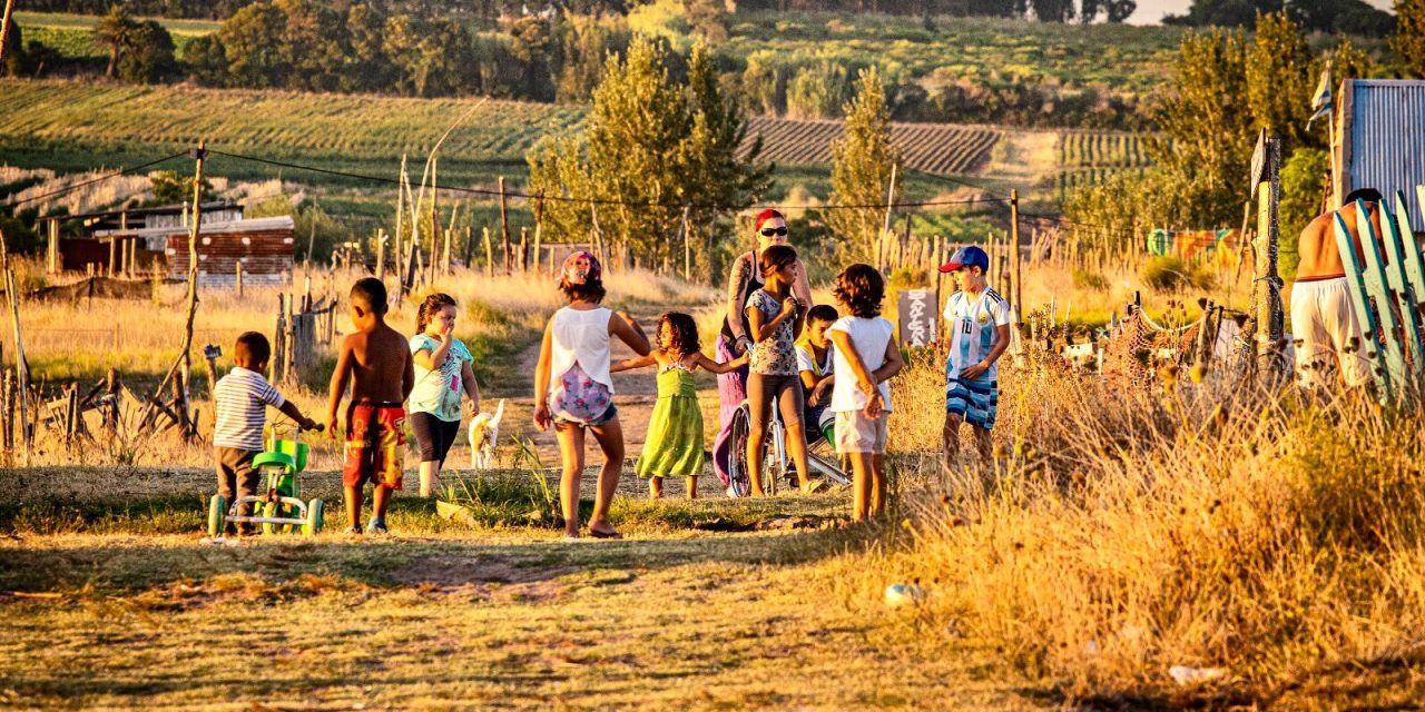 La realidad del asentamiento Nuevo Comienzo a través de un lente: la fotografía como medio para ayudar