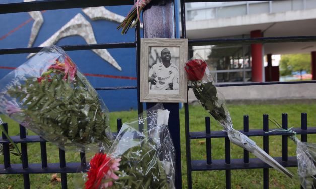 Así despidieron al “Morro” García los hinchas de Nacional en la sede del club