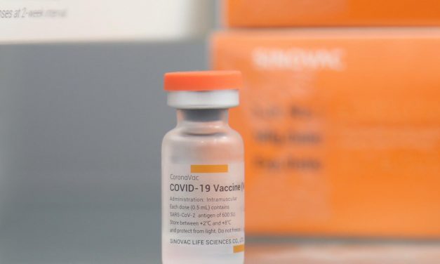 Personas con cirugías cardíacas podrán vacunarse desde este martes