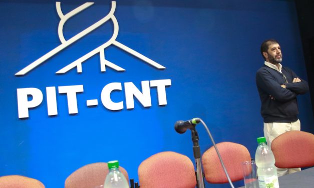 PIT-CNT no está “ni a favor ni en contra” del TLC con China según asesor económico de la central sindical