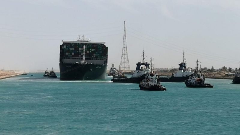 Desbloquearon el Canal de Suez, el tráfico podría reanudarse en breve