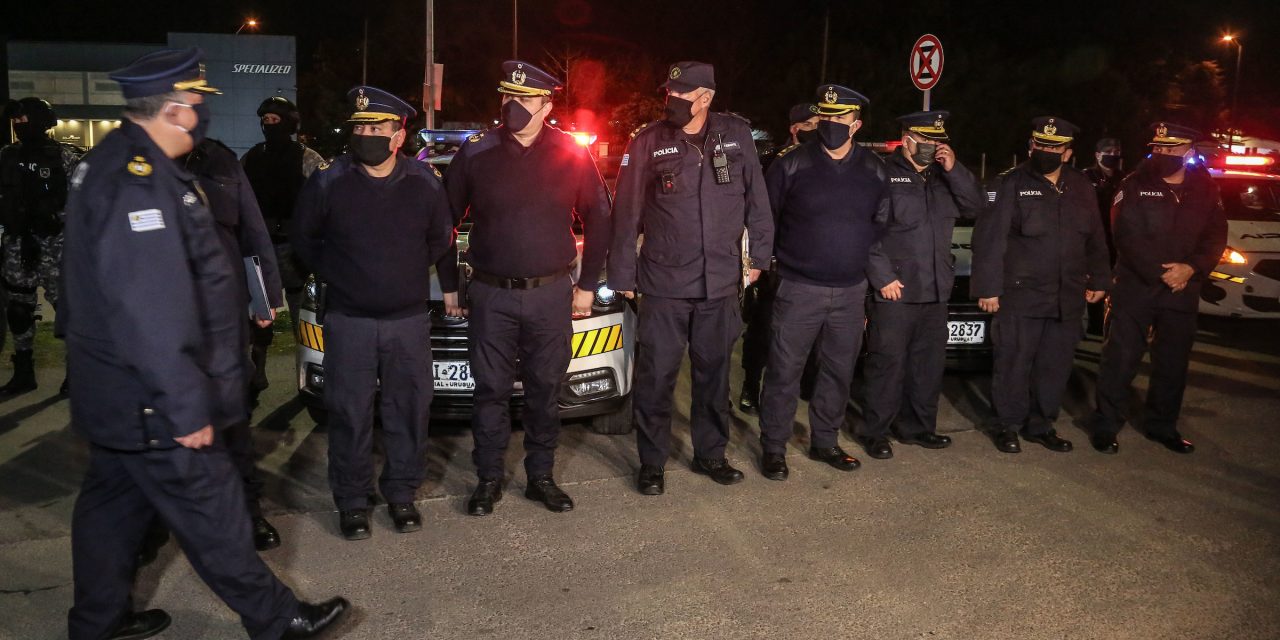 Casi 400 efectivos policiales de Montevideo se encuentran aislados por Covid-19