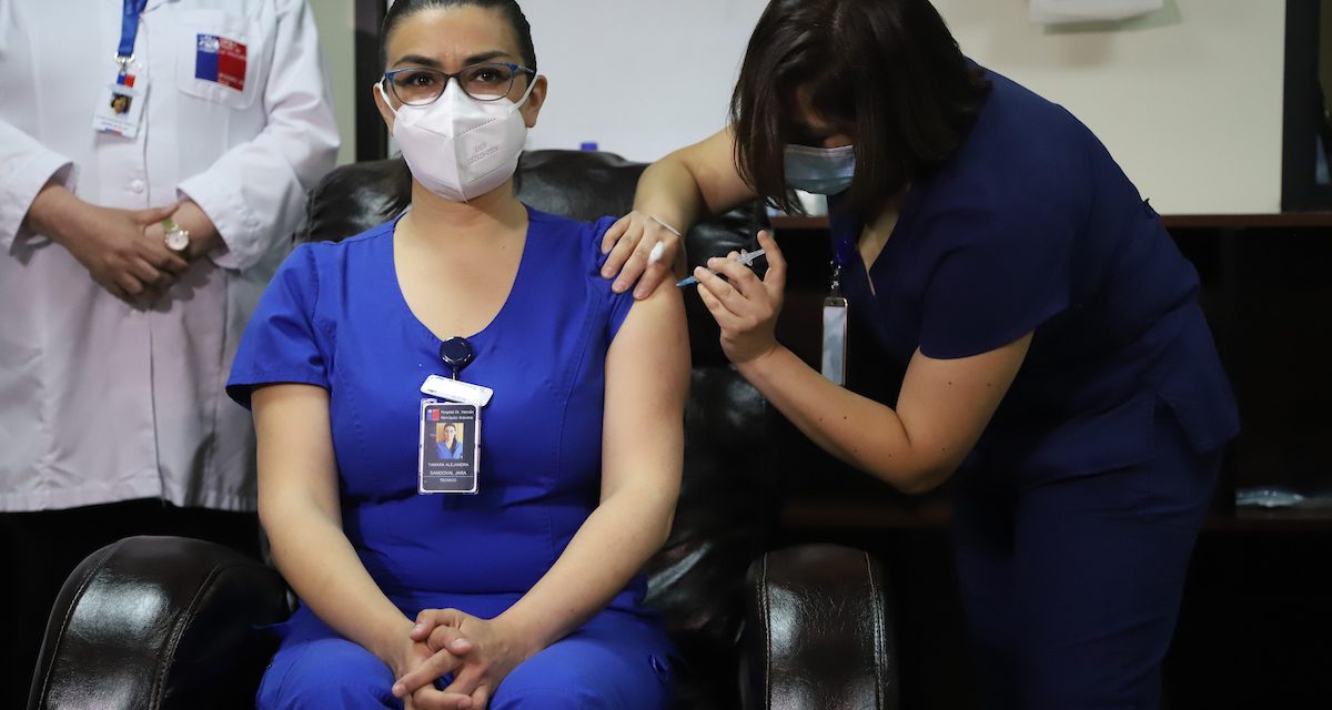 Salud Pública dio fechas de segunda dosis para quienes se vacunaron con remanente de Sinovac y Pfizer
