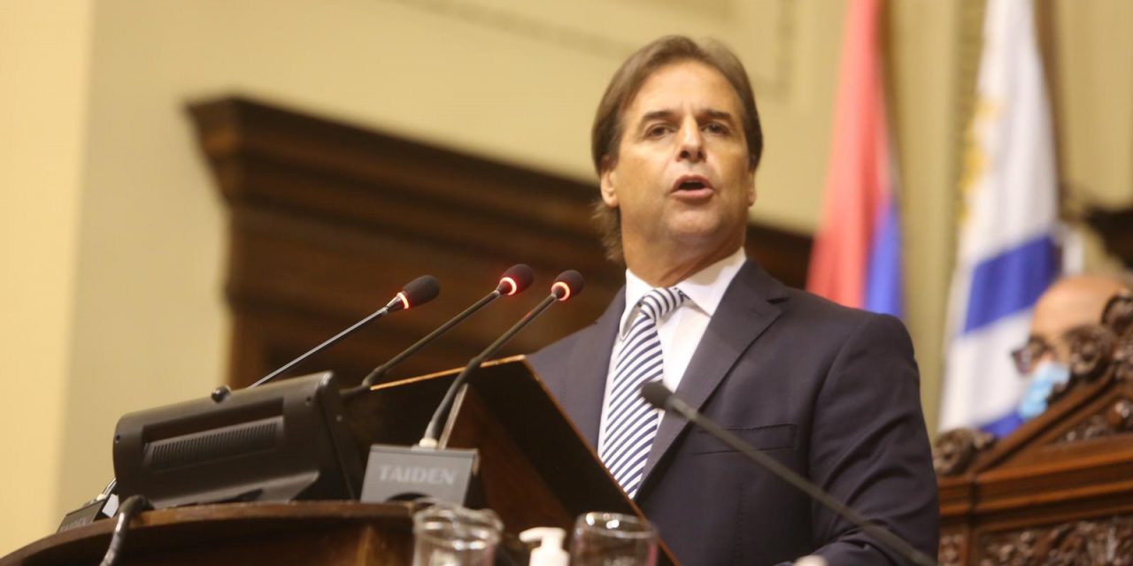 Lacalle Pou anunció medidas económicas, sociales y un paquete de obra pública