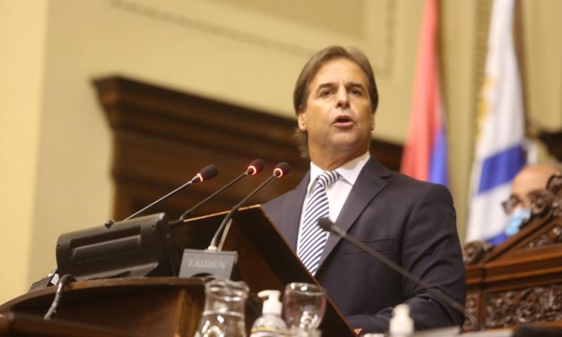 Lacalle Pou anunció medidas económicas, sociales y un paquete de obra pública