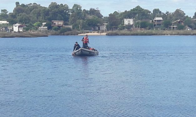 Armada Nacional busca al futbolista Franco Acosta que desapareció en aguas del Arroyo Pando