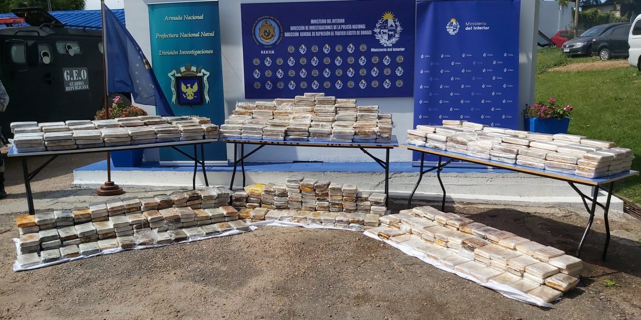 Finalmente se incautaron 953 kilos de cocaína equivalentes a 10 millones de dólares