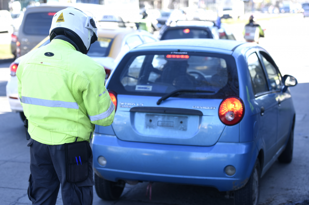 Montevideo:  Identifican “alto número” de vehículos circulando con matrículas en estado ilegible o que presentan señales de adulteración