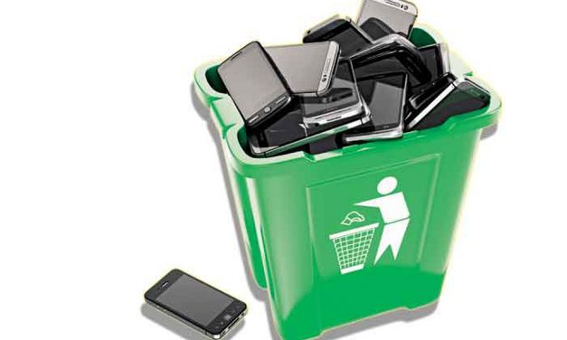 Maestra recolecta celulares en desuso para que sus alumnos sigan las clases virtuales