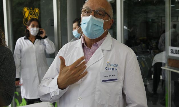 Bebé de un mes en CTI por Covid-19 se encuentra delicado pero estable