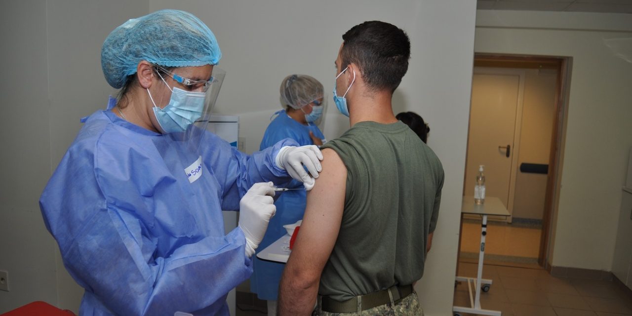 Ministerio de Defensa propuso a MSP estudiar eficacia de la vacunación contra el Covid-19 en las Fuerzas Armadas
