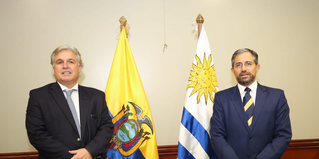 Francisco Bustillo se reunió en Quito con el canciller entrante de Ecuador