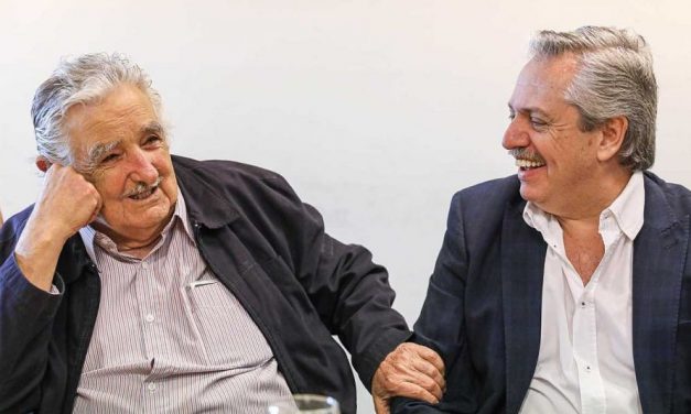 Mujica y Topolansky mantuvieron una reunión con Alberto Fernández en Argentina