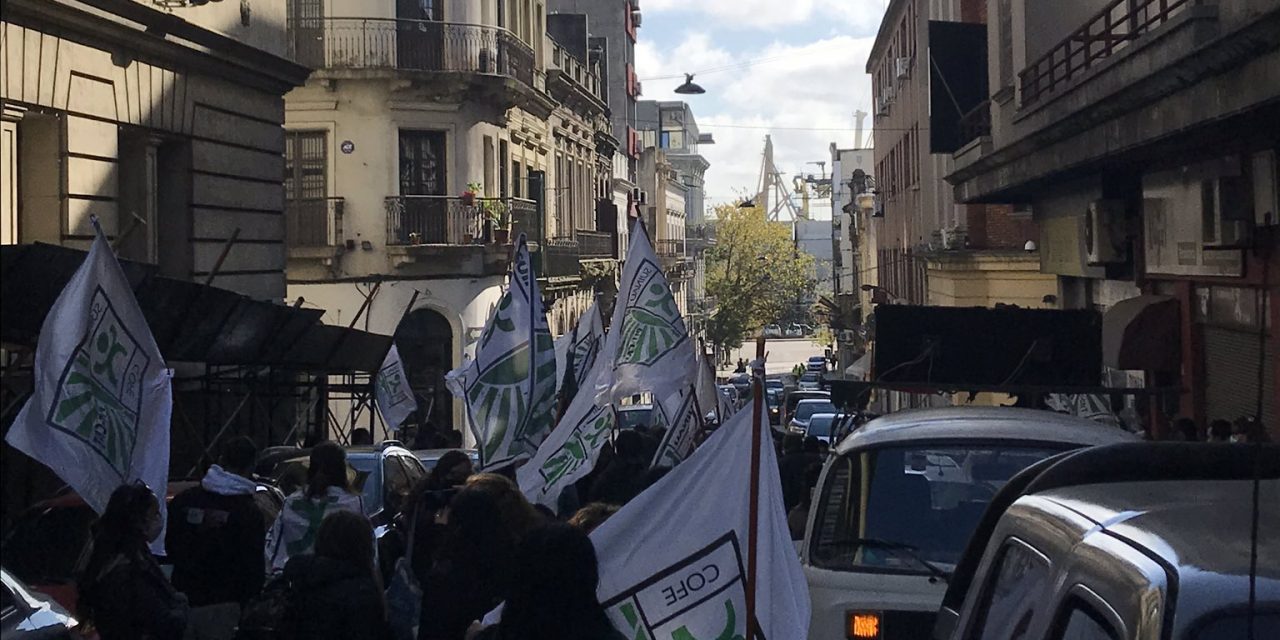 Sindicato del Inisa se manifestó por condiciones de trabajo y acuerdo salariales