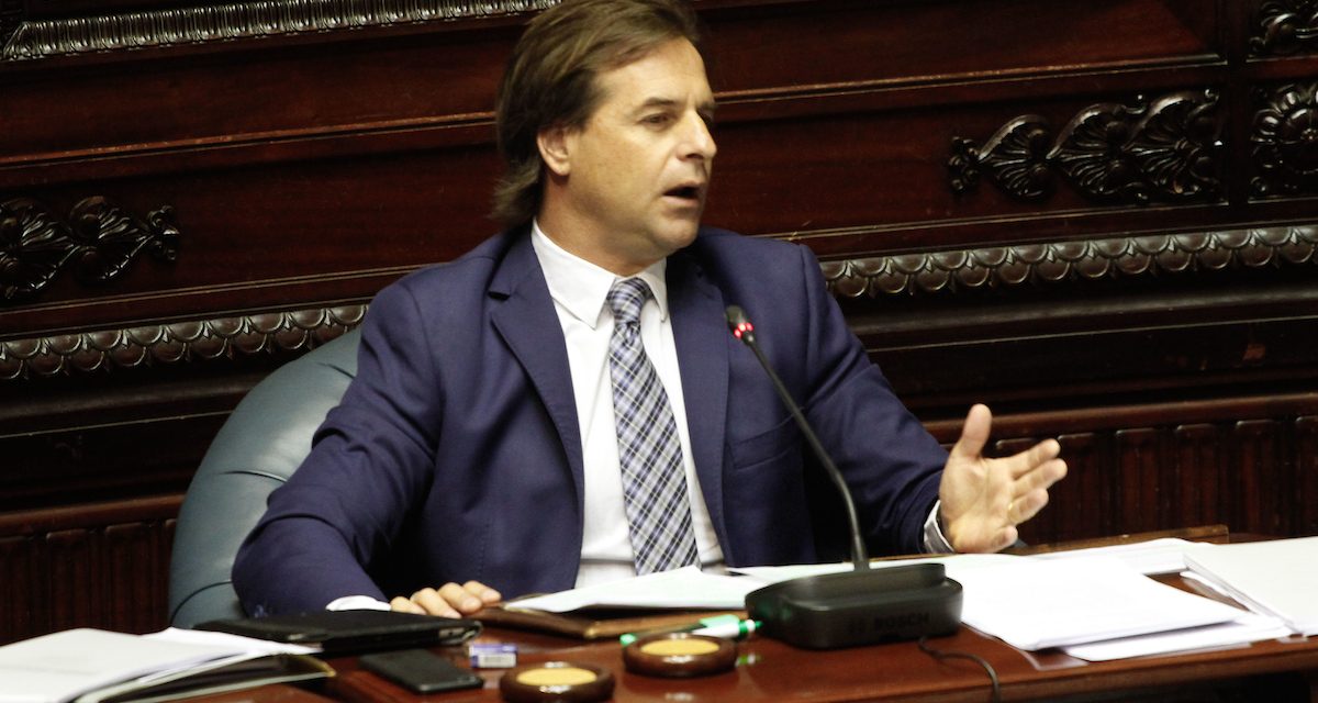 «Lacalle Pou opinaba que los registros de cannabis eran propios de sociedades fascistas», aseguró el senador Sebastián Sabini