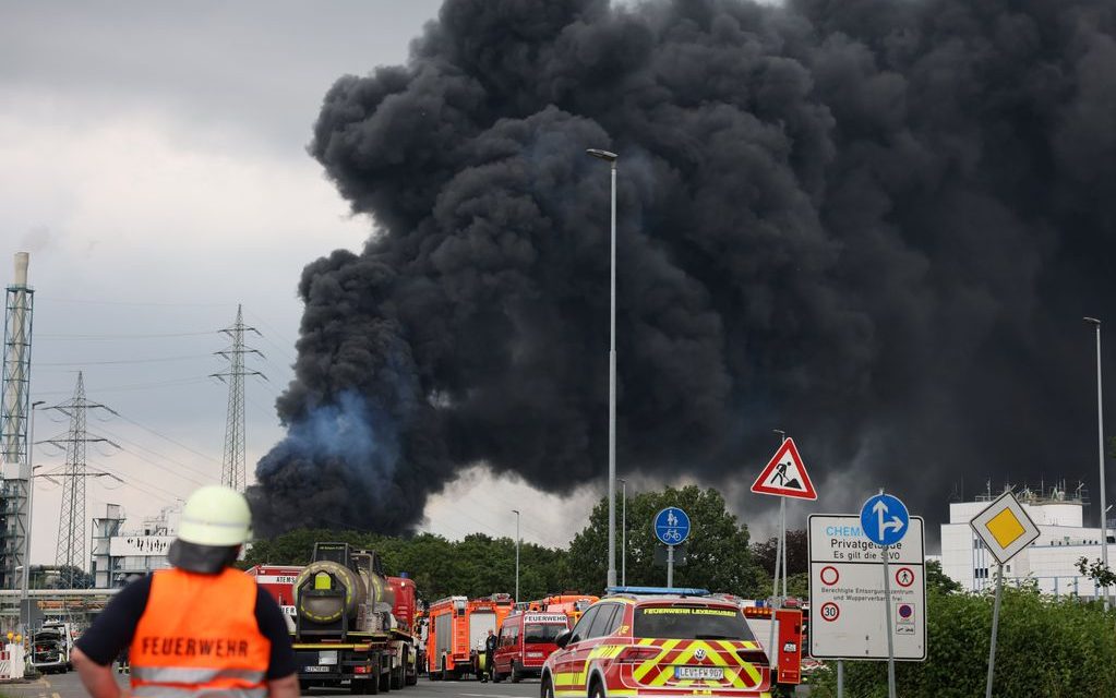 Alemania: una persona muerta y 4 desaparecidos por una explosión de una planta