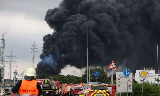 Alemania: una persona muerta y 4 desaparecidos por una explosión de una planta