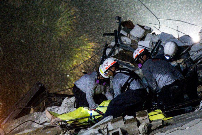 Rescatista encontró en los escombros del Champlain Towers el cuerpo de su hija