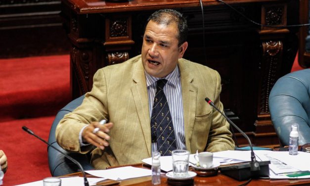 “Fernando Pereira es el ‘L-gante’ de la política”, dijo el senador Da Silva