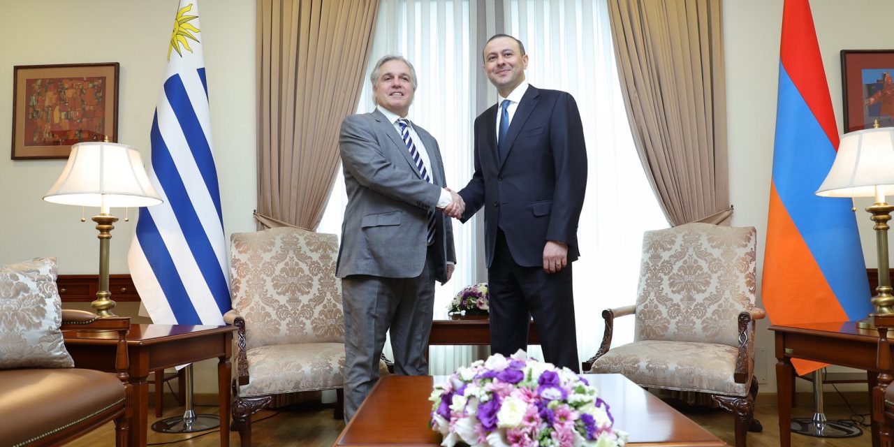 Canciller Bustillo anunció la apertura de la embajada de Uruguay en Armenia