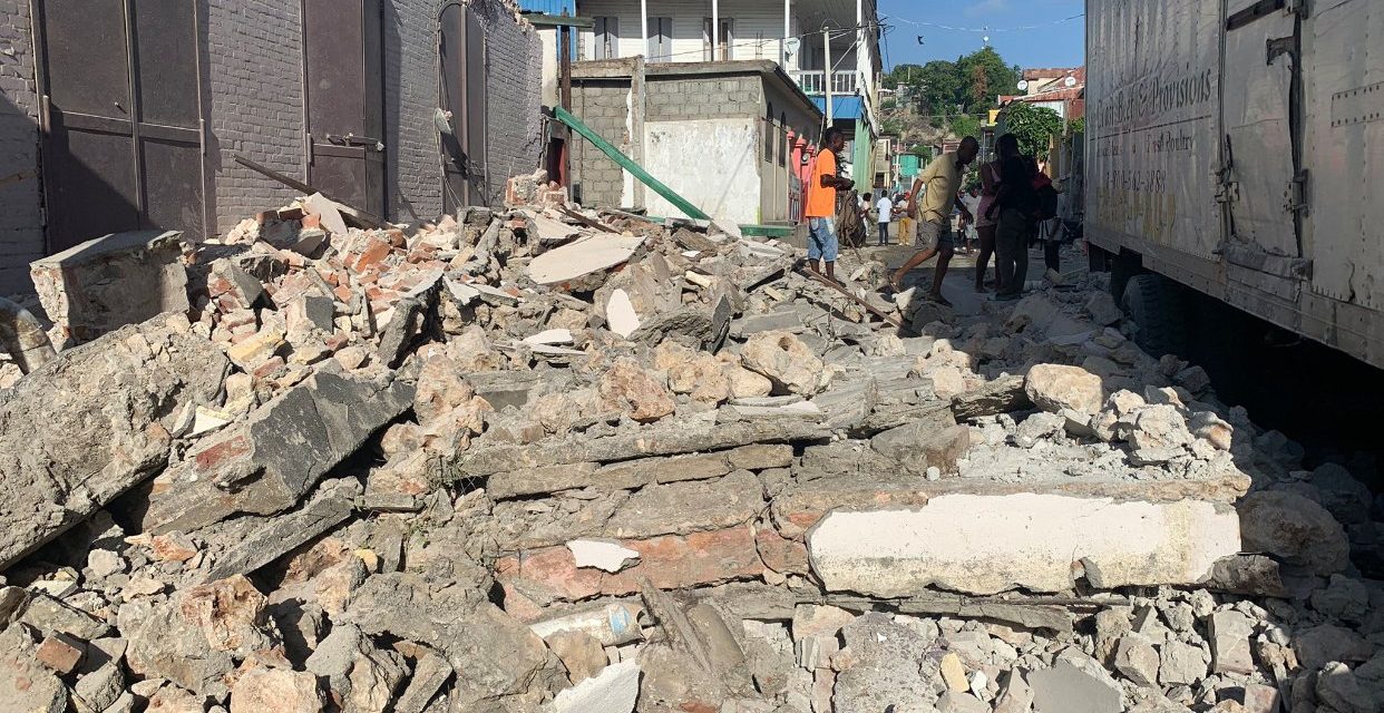 Cientos de muertos en Haití tras terremoto de magnitud 7,2