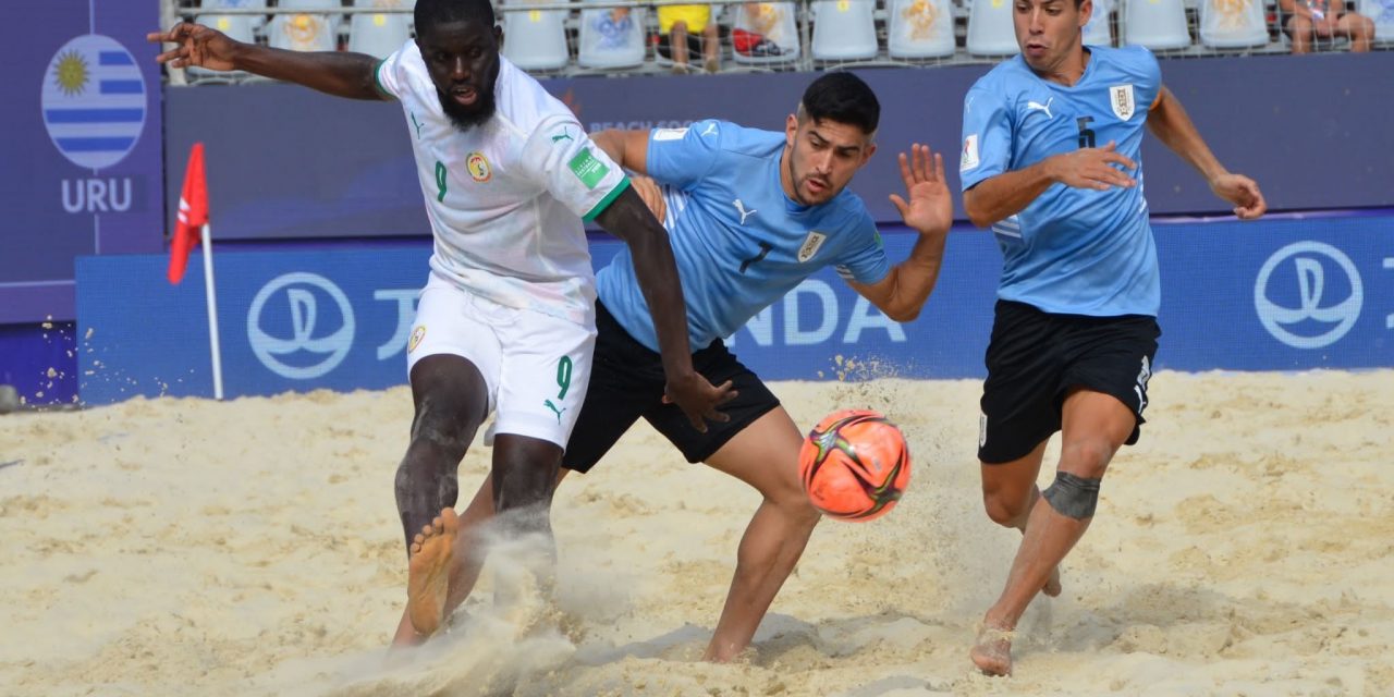 Debut mundialista con derrota para Uruguay