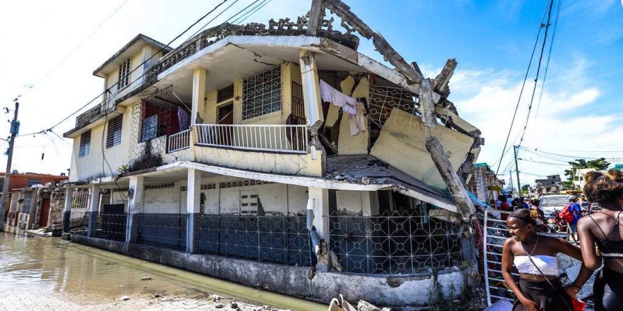 Haití: continúan las tareas de rescate tras terremoto que deja casi 1.300 muertos