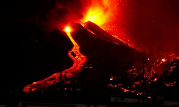 La Palma vuelve a tener su aeropuerto habilitado